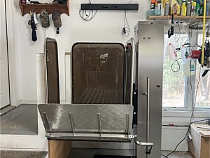 Vertical Platform Lifts 6